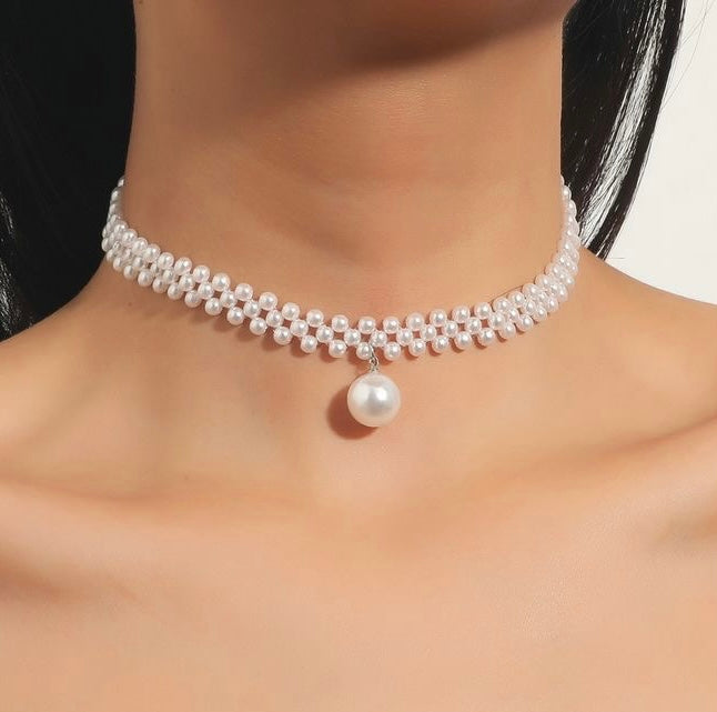 Pearl drop choker