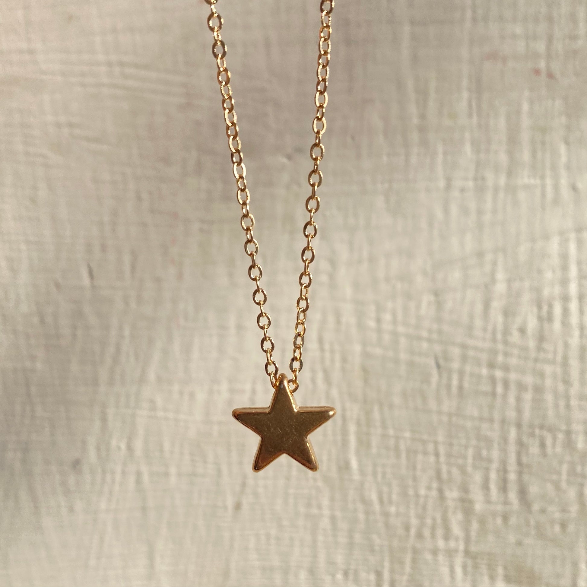 Golden star pendant – Misoki